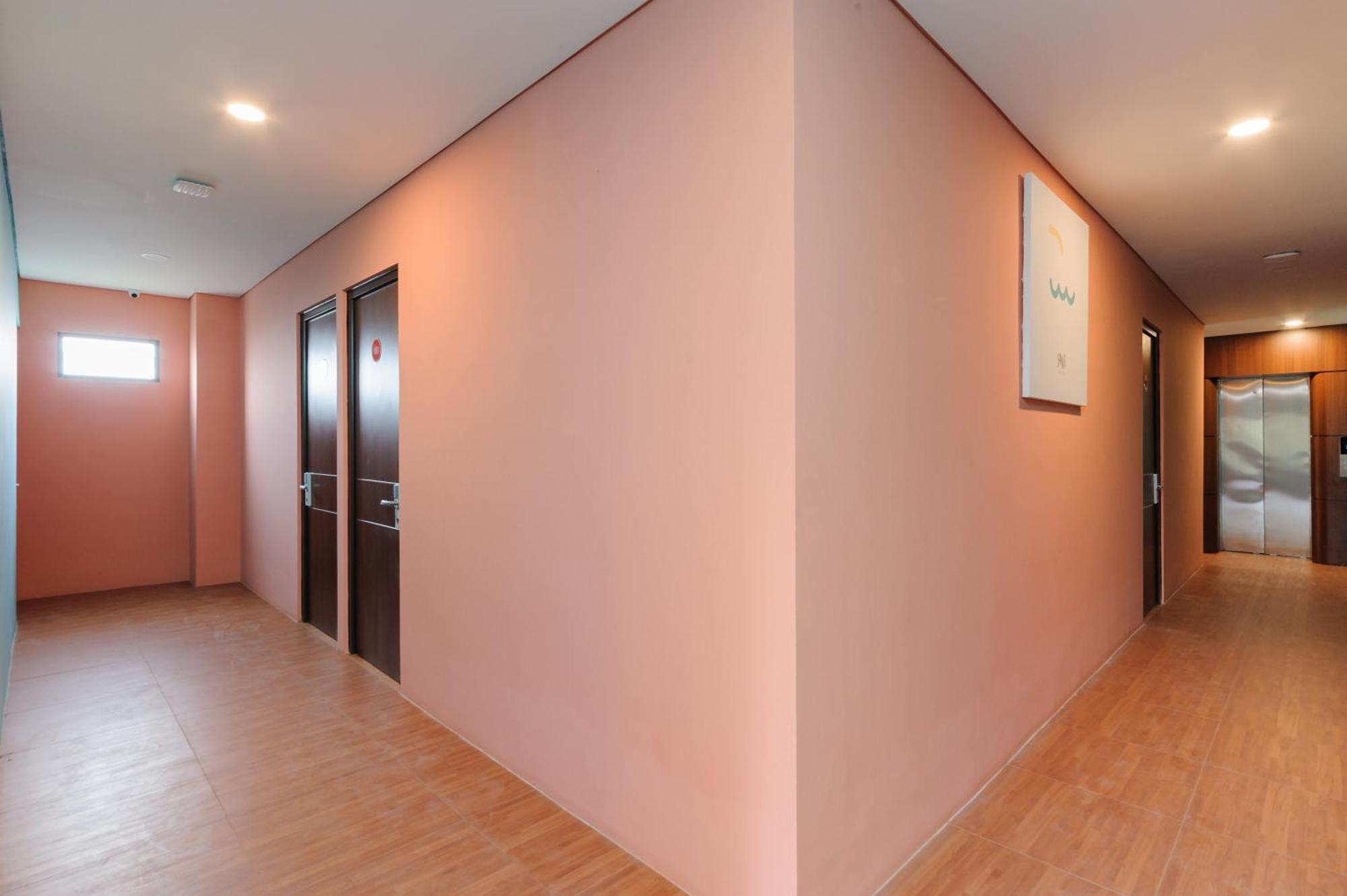 Sans Hotel Tajur Bogor Bantarkamang Экстерьер фото
