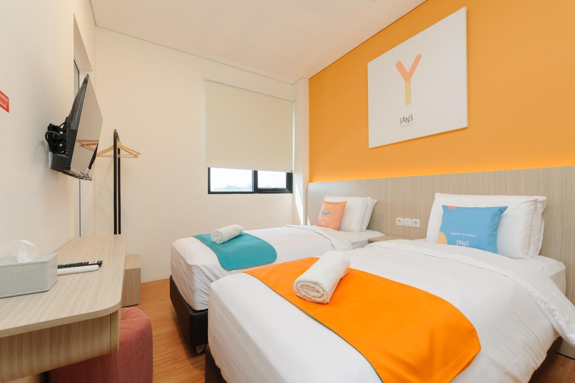Sans Hotel Tajur Bogor Bantarkamang Экстерьер фото