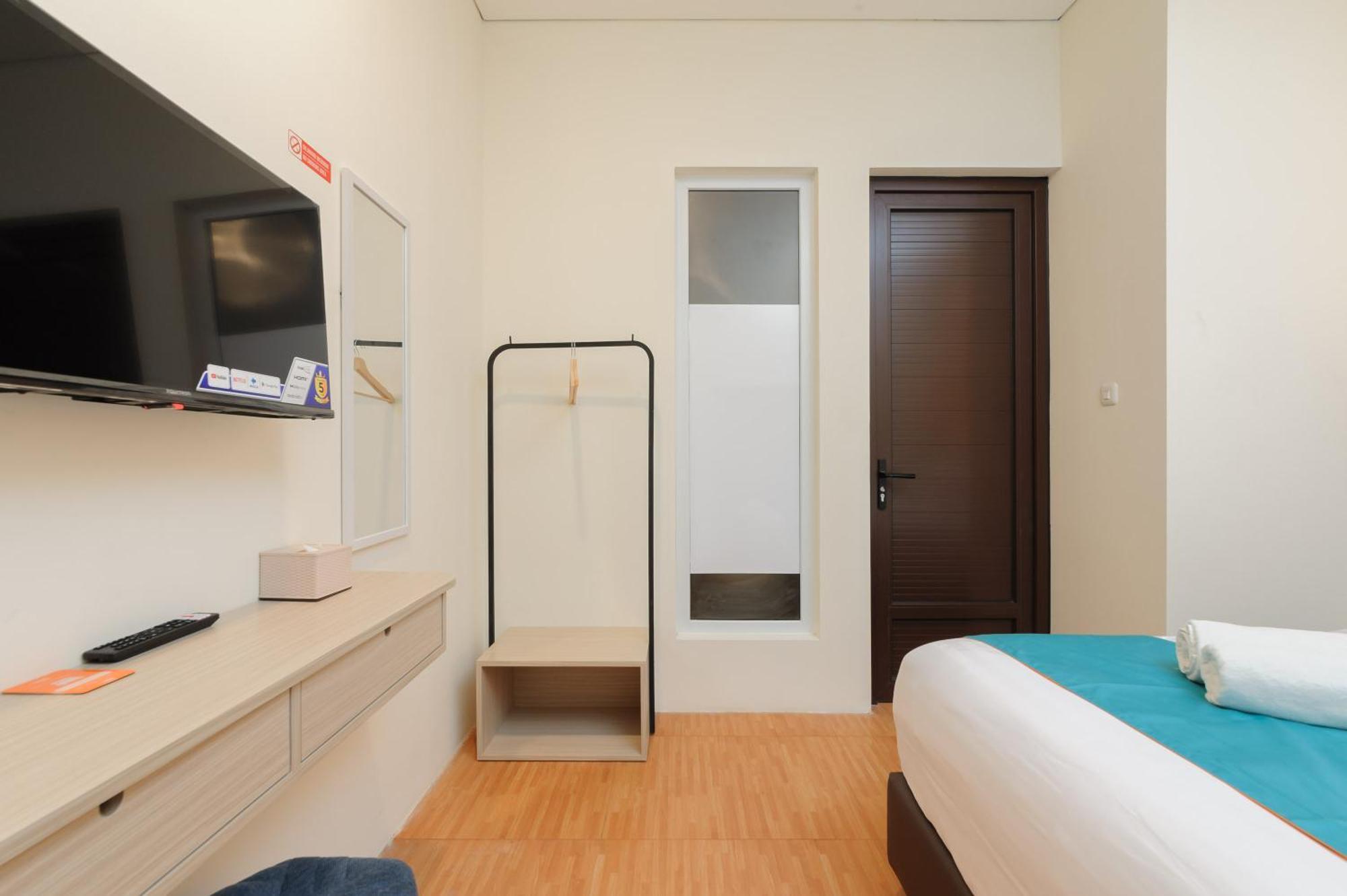Sans Hotel Tajur Bogor Bantarkamang Экстерьер фото