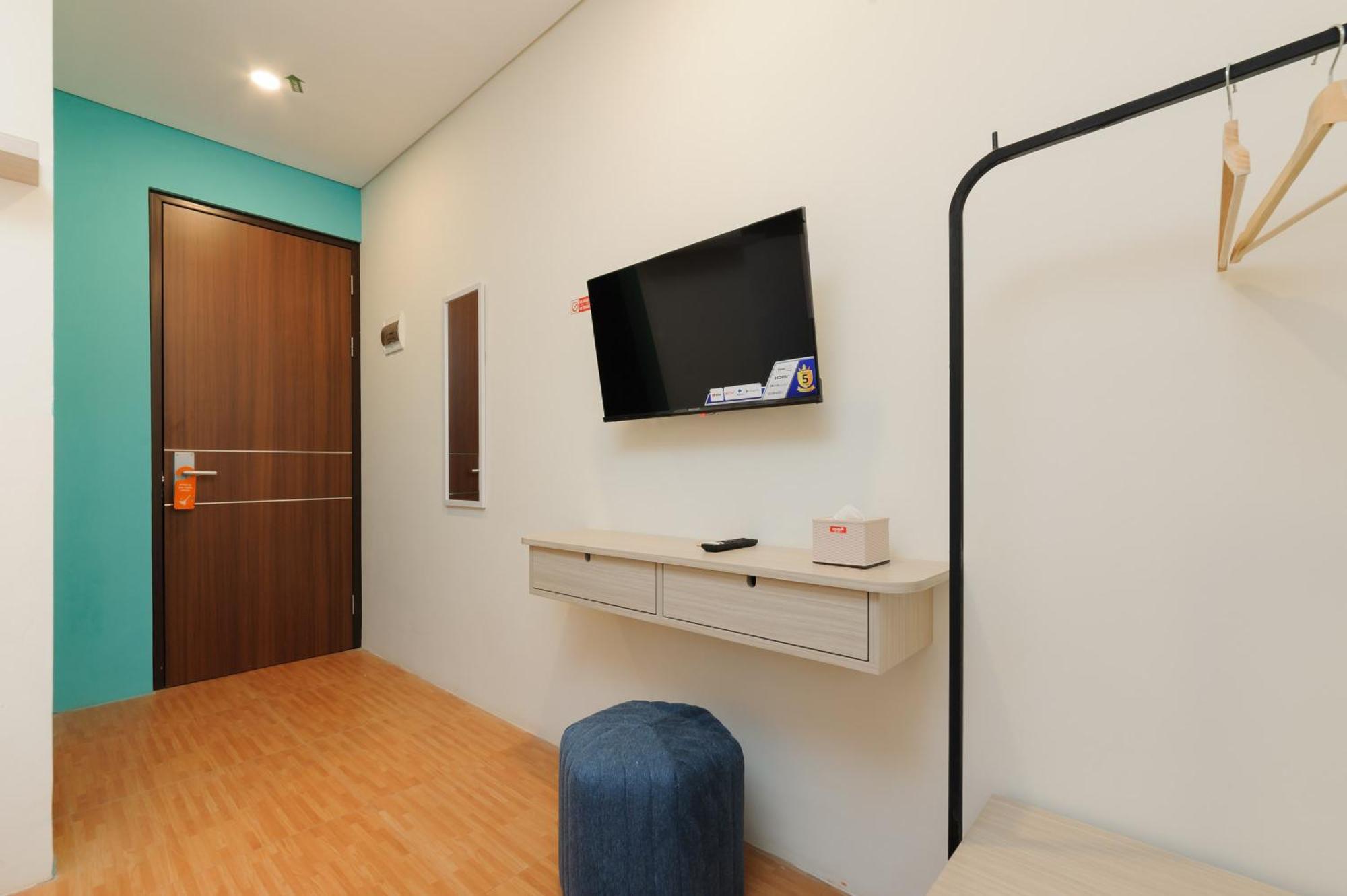 Sans Hotel Tajur Bogor Bantarkamang Экстерьер фото