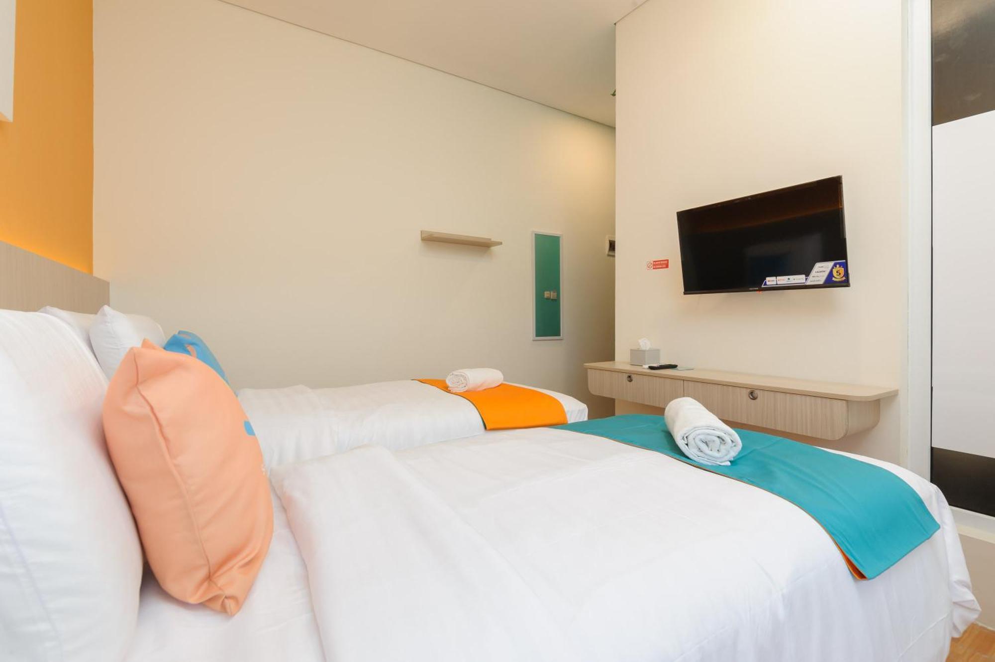 Sans Hotel Tajur Bogor Bantarkamang Экстерьер фото